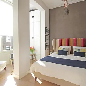 https://cozy-private-room-next-to-vondelpark.amsterdamhotelsnl.com