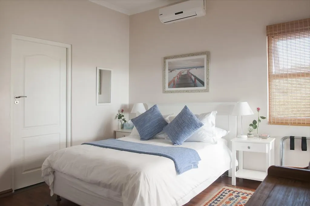Anchor Bay Guest House Cape Town